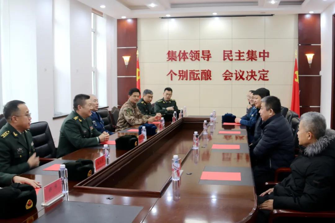 春节将至谭云鹏带队走访慰问丹东军分区官兵